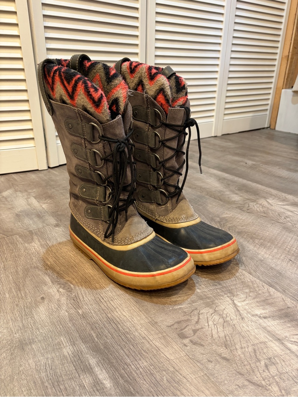 Sorel Joan of Arc - tall Lace-Up Winter Boots with printed fleece